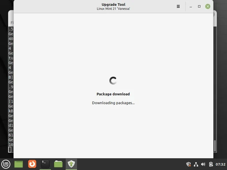 Downloading-Packages-Linux-Mint-Upgrade